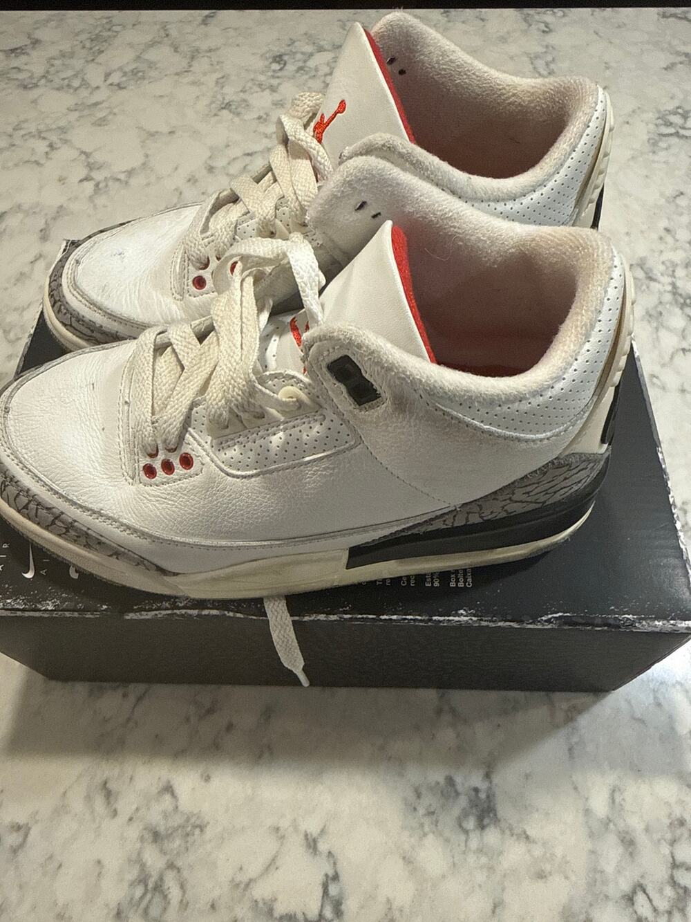 Air Jordan 3 Retro Fire Red White Black Kids Size 3.5Y DN3707-100 w/ Box